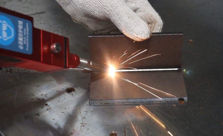 储能激光焊接机国产与进口价格对比分析